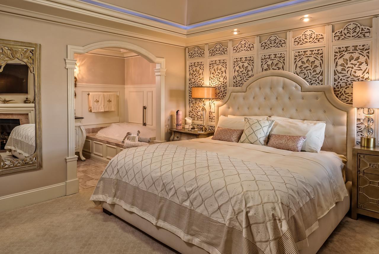 Bed and Breakfast Cameo Heights Mansion And The Vine Fine Dining Restaurant Touchet Экстерьер фото