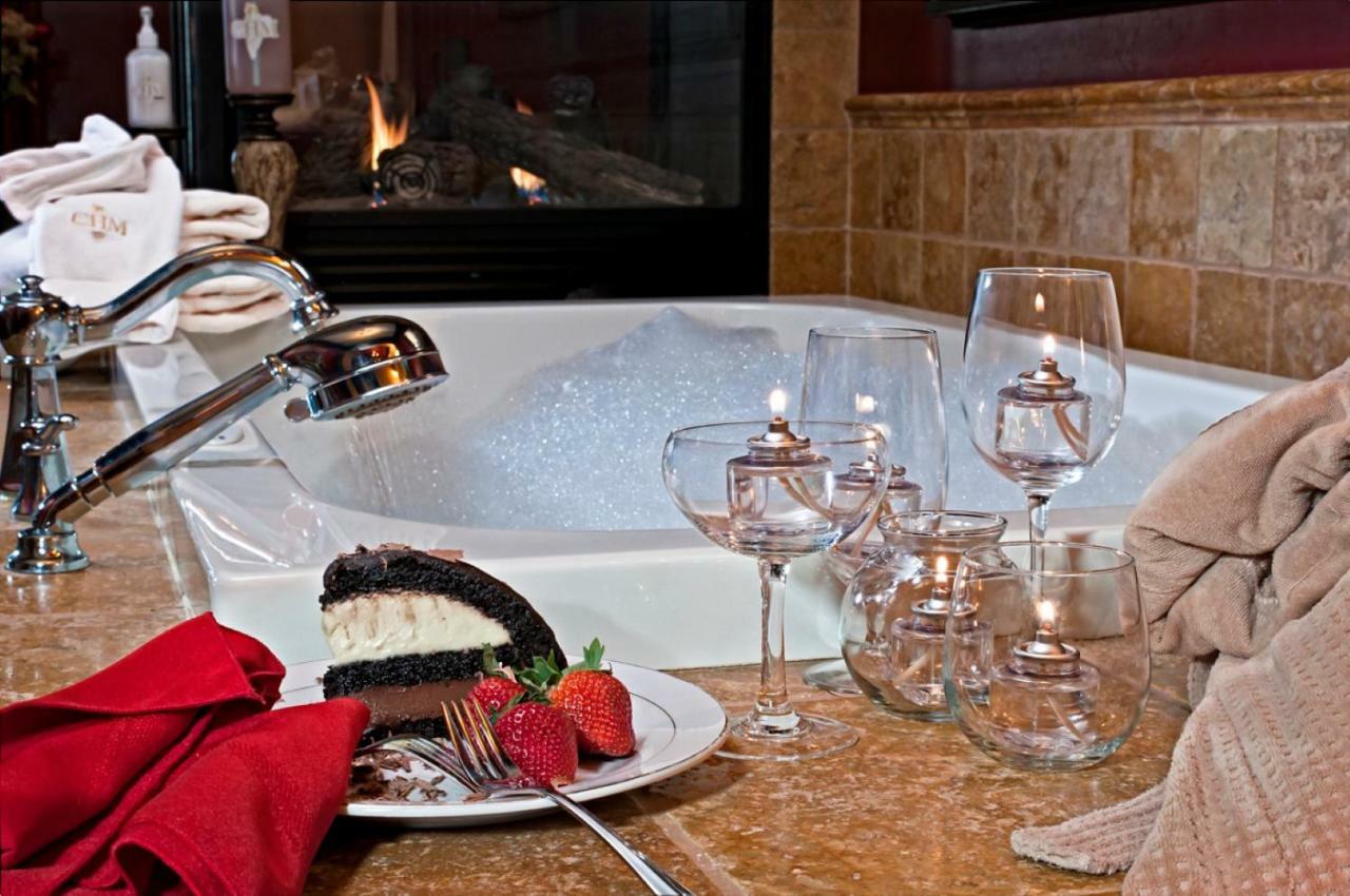 Bed and Breakfast Cameo Heights Mansion And The Vine Fine Dining Restaurant Touchet Экстерьер фото