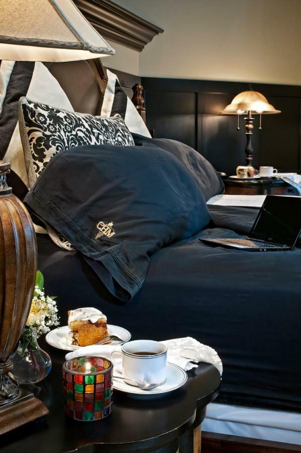 Bed and Breakfast Cameo Heights Mansion And The Vine Fine Dining Restaurant Touchet Экстерьер фото