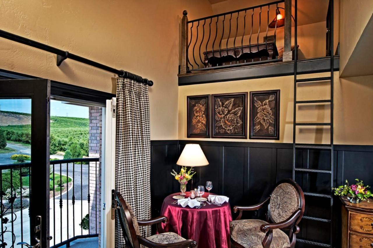Bed and Breakfast Cameo Heights Mansion And The Vine Fine Dining Restaurant Touchet Экстерьер фото