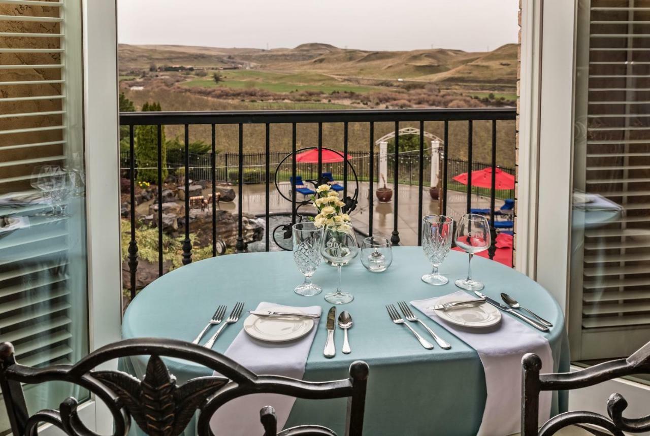 Bed and Breakfast Cameo Heights Mansion And The Vine Fine Dining Restaurant Touchet Экстерьер фото