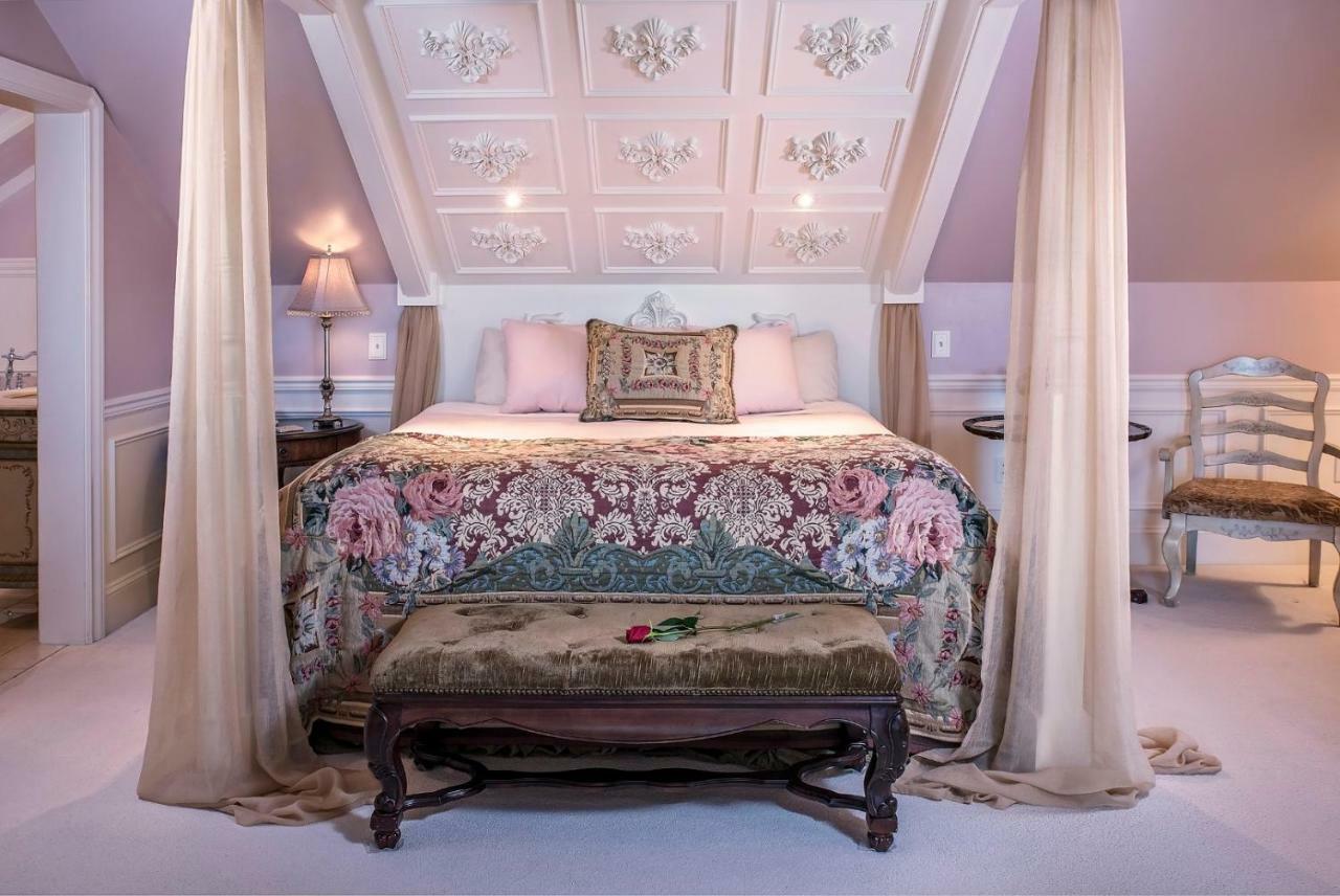 Bed and Breakfast Cameo Heights Mansion And The Vine Fine Dining Restaurant Touchet Экстерьер фото